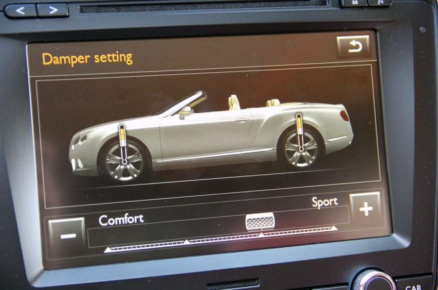  Bentley Continental GTC 2012 года  (фото 15 из 141)